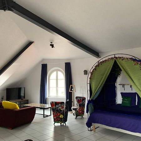 L'Insolite Pierry Exterior photo